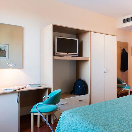 פוטנצה פיצ'נה Hotel Torresi חדר תמונה