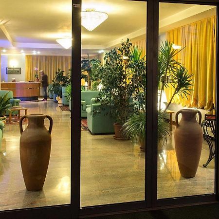 פוטנצה פיצ'נה Hotel Torresi מראה חיצוני תמונה