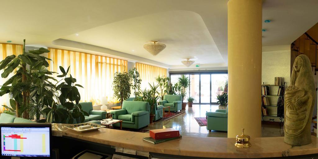פוטנצה פיצ'נה Hotel Torresi מראה חיצוני תמונה